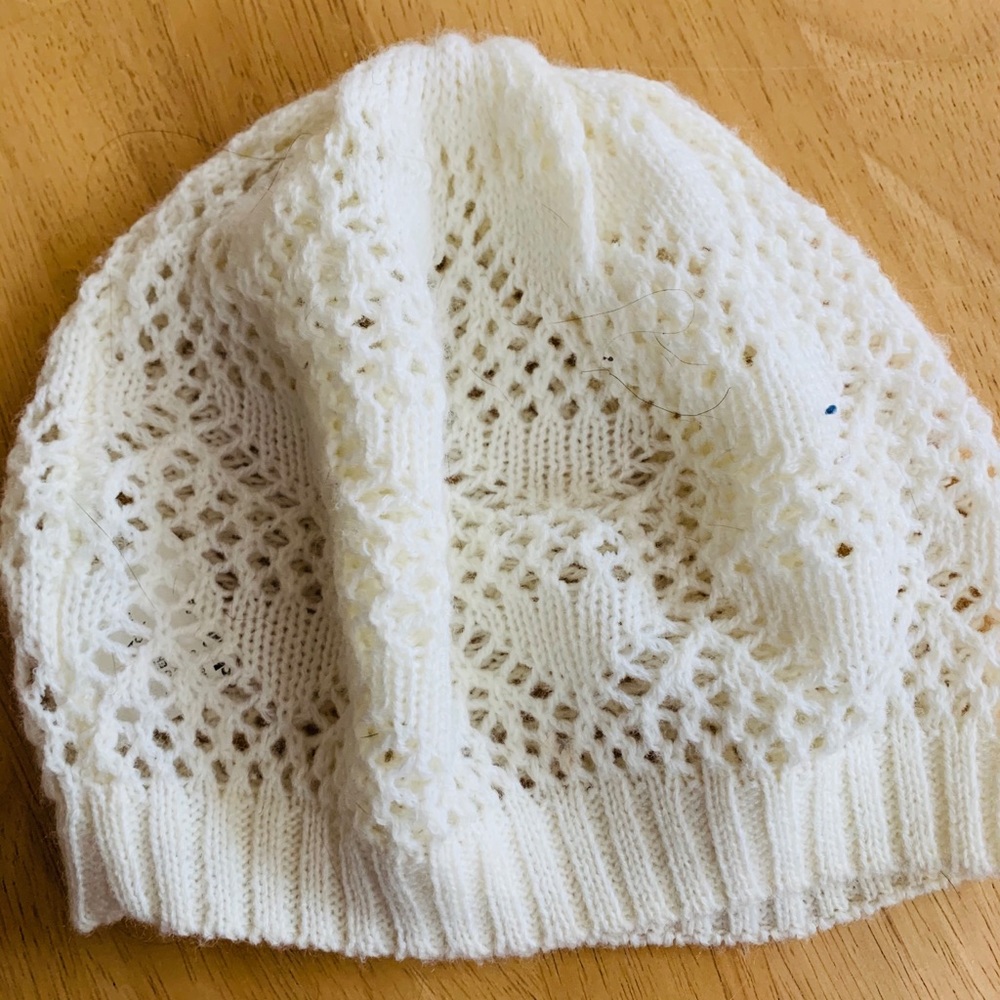 White beanie